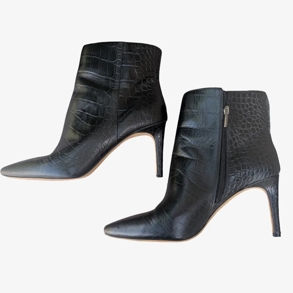 Vince Camuto Leather Ankle Boots 10